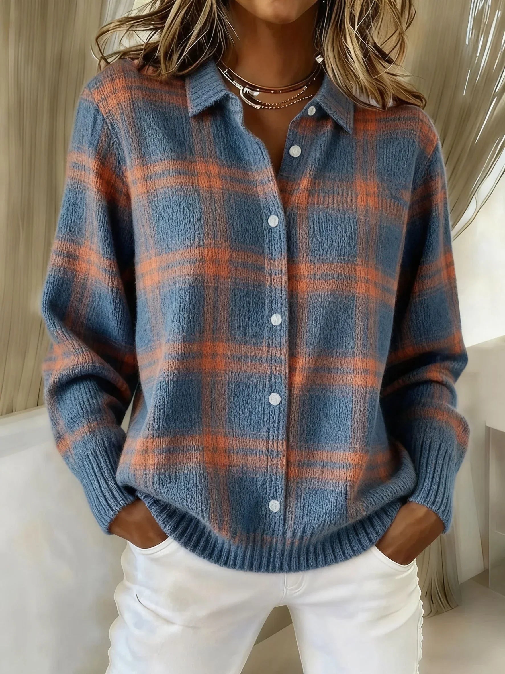 Emma| Retro Plaid Sweater with Casual Contrast